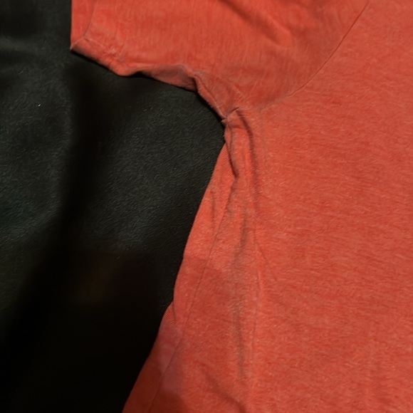 The North Face men’s tshirt brick color, men’s slim fit medium - Picture 4 of 7